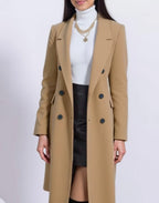 Tidlös kamelfärgad tweedkappa